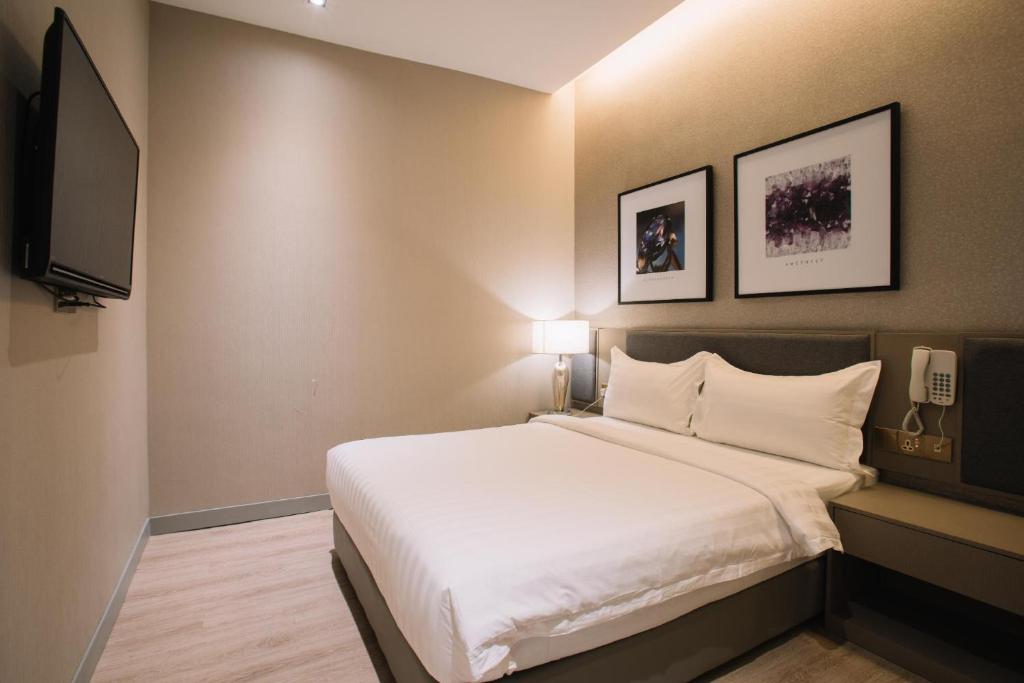 De Cyber Boutique Hotel - Tap to explore photos