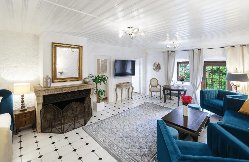 Château du Châtelard | 2 persons Room Type - Apartment