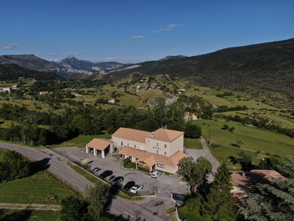 Hôtel le Panoramic - Votre Hôtel au cœur des Gorges du Verdon photo 1