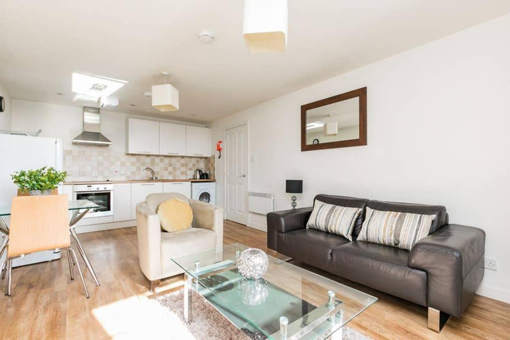 Flat 34 Fraser house apartment city centre apartment
