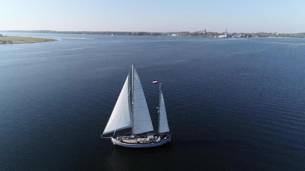 Privé B&B Motorsailer Rataplan photo 2