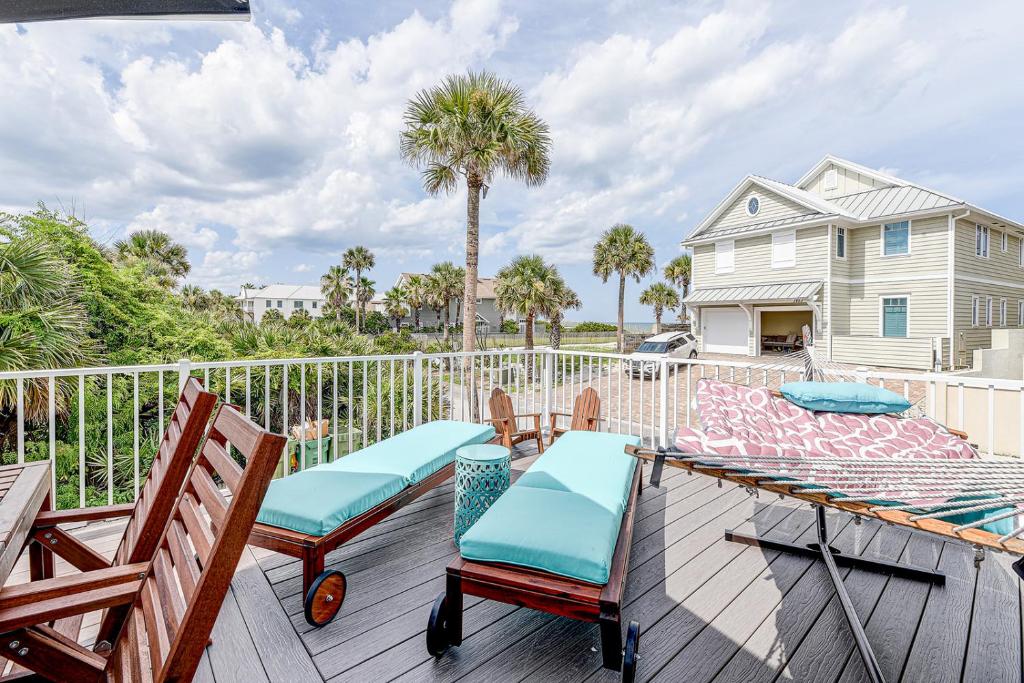 Atlantic Shores Getaway steps from Jax Beach Private House Pet Friendly Near to the Mayo Clinic - UNF - TPC Sawgrass - Convention Center - Shopping Malls - Under 3 Hours from DISNEY photo 3