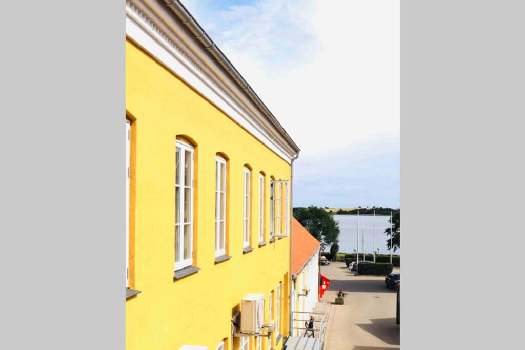 Lejlighed på Torvet i Stege photo 1
