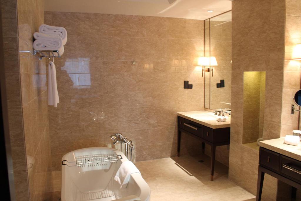 Primus Hotel Qipan Moutain Shenyang photo 1