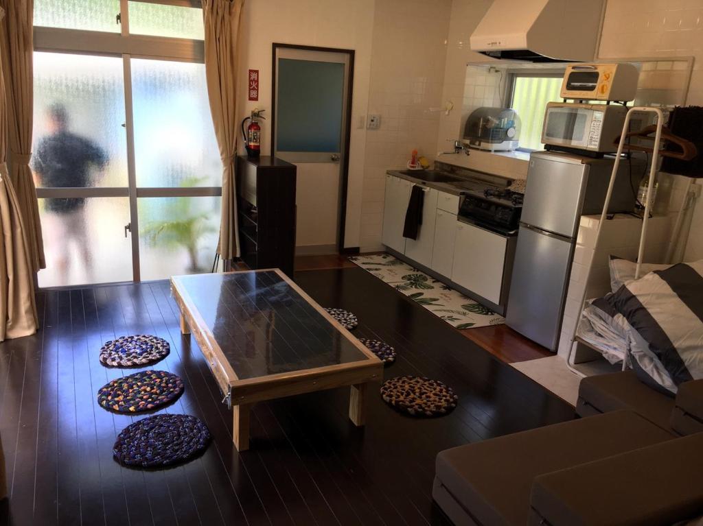 STAY IN ALOHA photo 3
