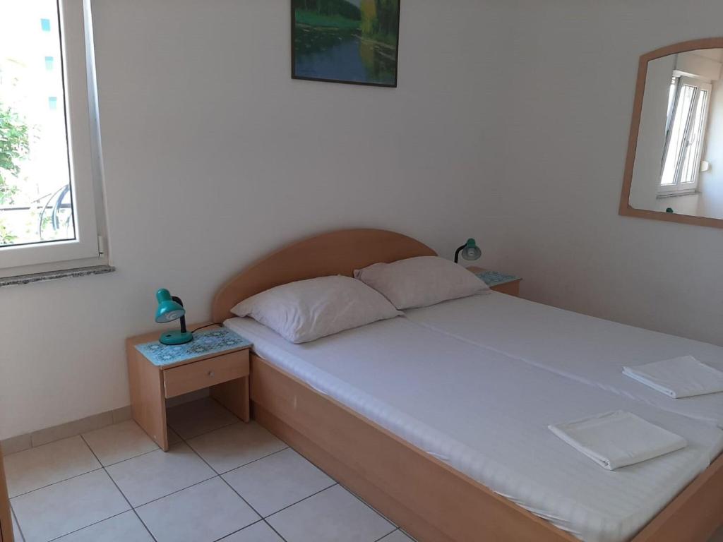 Peaceful Holiday Home in Okrug Gornji near Bocici Beach photo 1