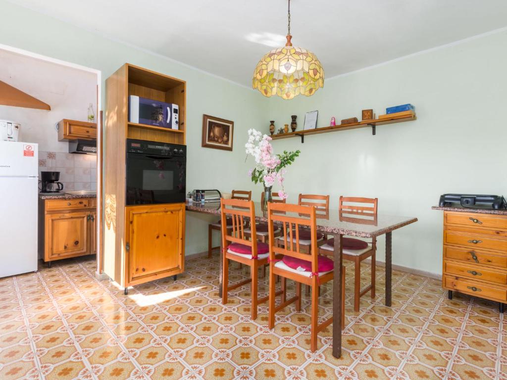 Apartment Linda - UMA210 by Interhome photo 2