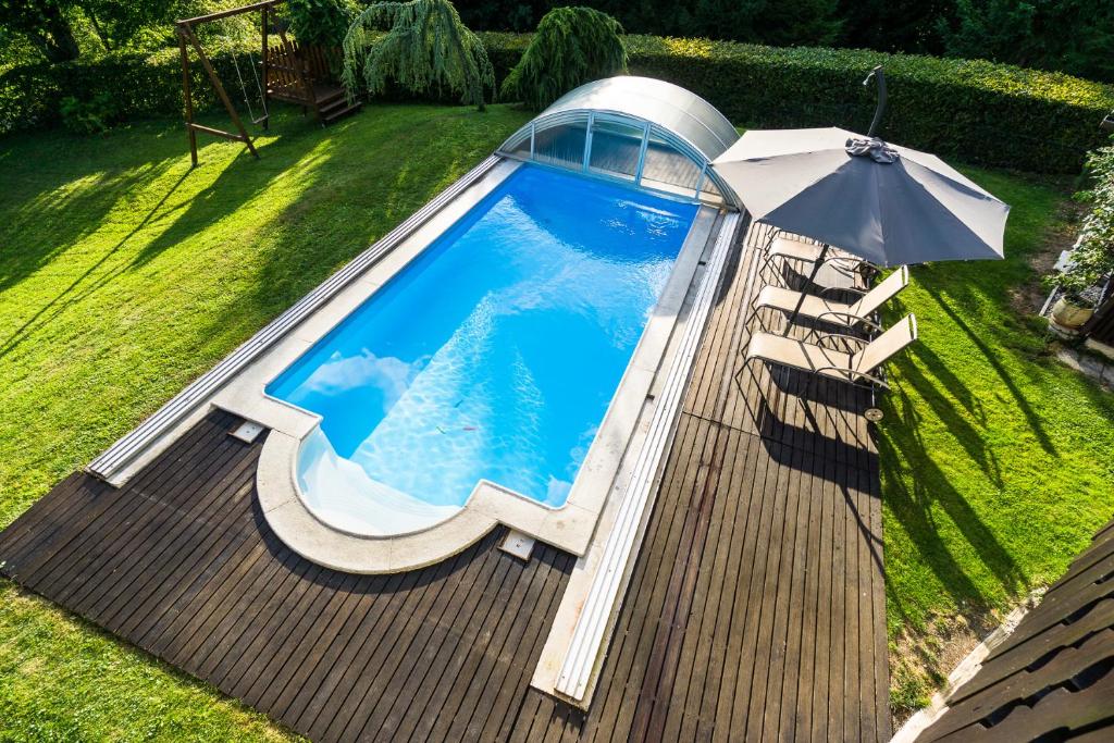 Holiday House in Nature with Pool, Pr Matažič photo 3