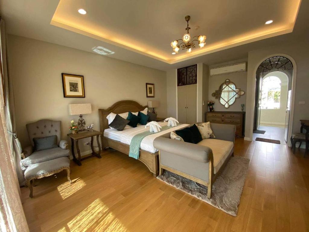 The Castell Condo by Nutthiwan room 912 and 921 photo 1