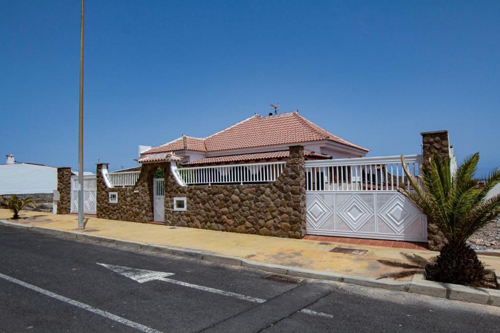 CASA CON PISCINA EN TENERIFE - VISTA MAR Y EL TEIDE photo 2