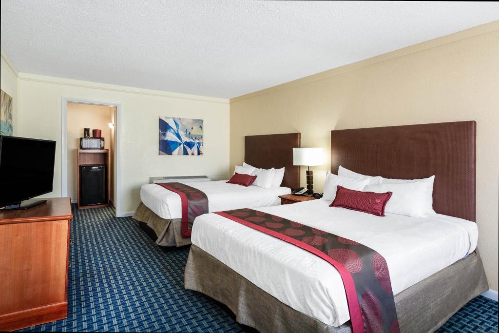 Ramada by Wyndham Virginia Beach photo 4