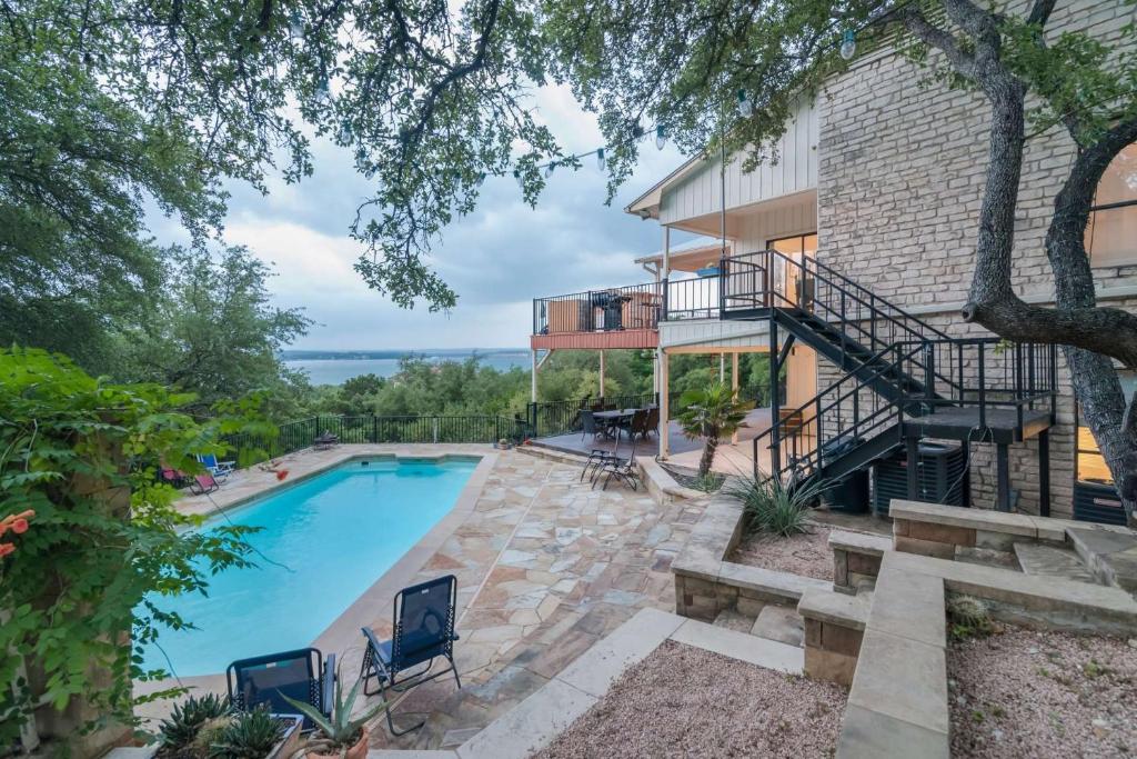 Mountain Trail Retreat image