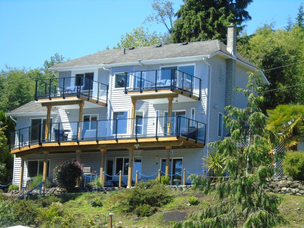 The Oceanfront Inn on Stephens Bay photo 3