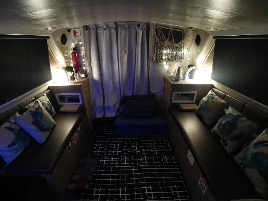 Sweet Elegant Boat Home @ Marina Waterfront photo 1