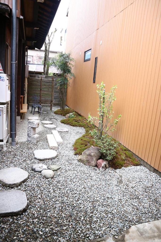 Yoshiki Stay photo 1