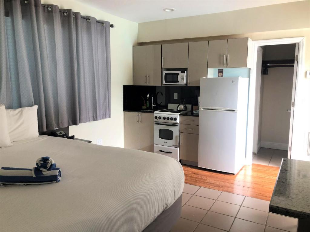 Caribbean Resort Suites photo 3