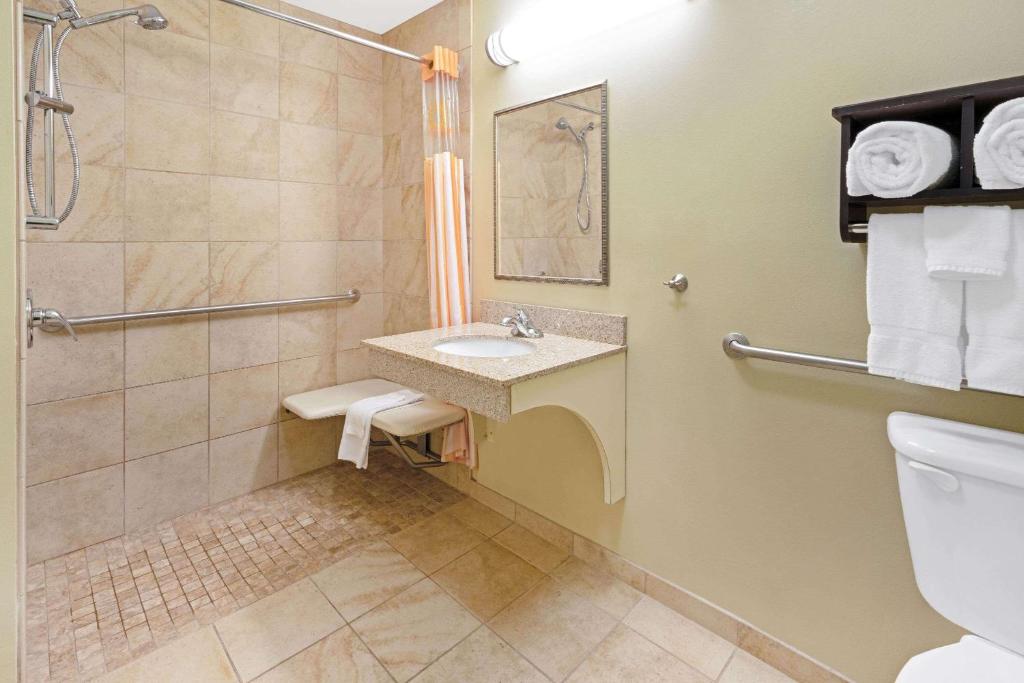 La Quinta by Wyndham Stillwater -University Area photo 4