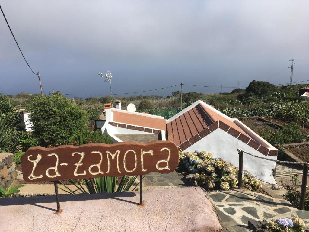 La Zamora photo 1
