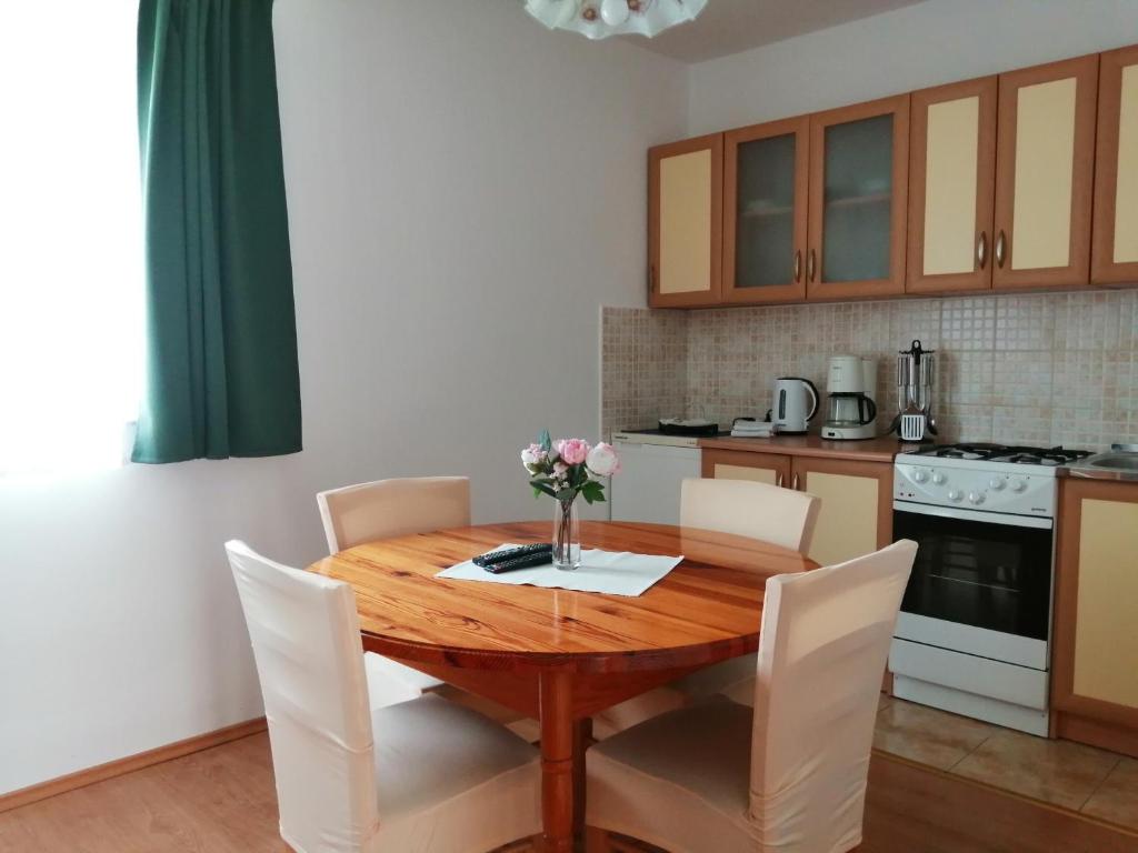 Apartments Jure photo 4
