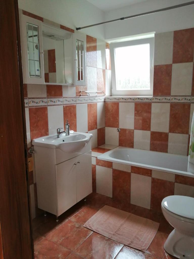 Apartments Jure photo 1