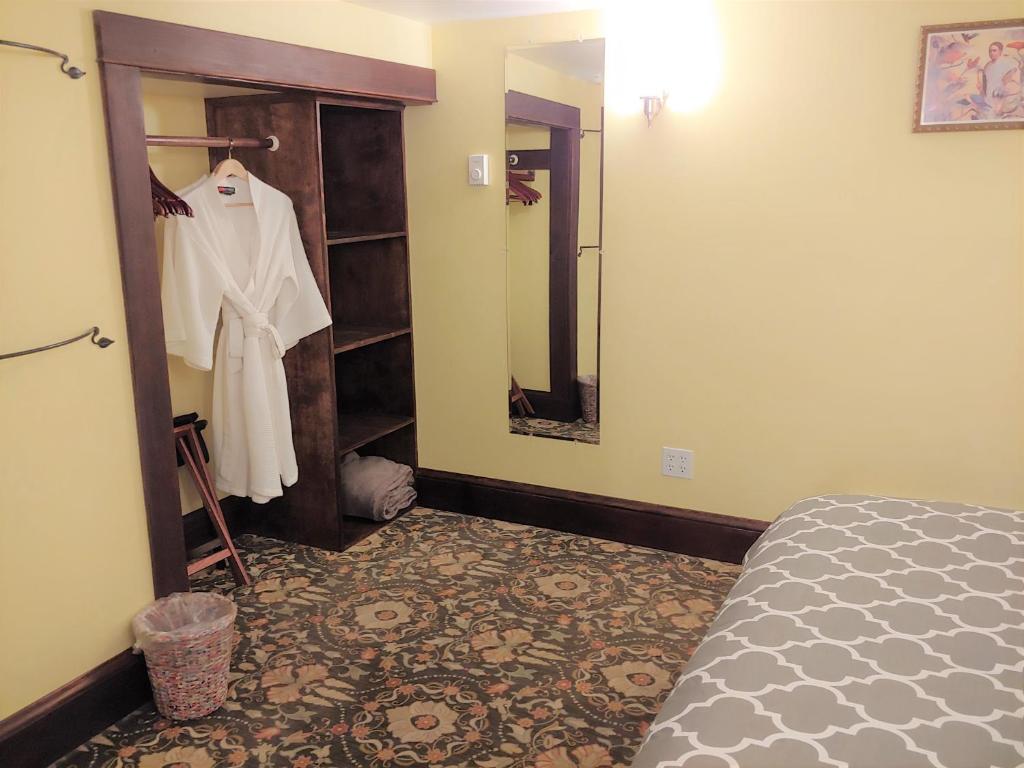 Двухместный (Двухместный номер эконом-класса с 1 кроватью), Bluebird Guesthouse