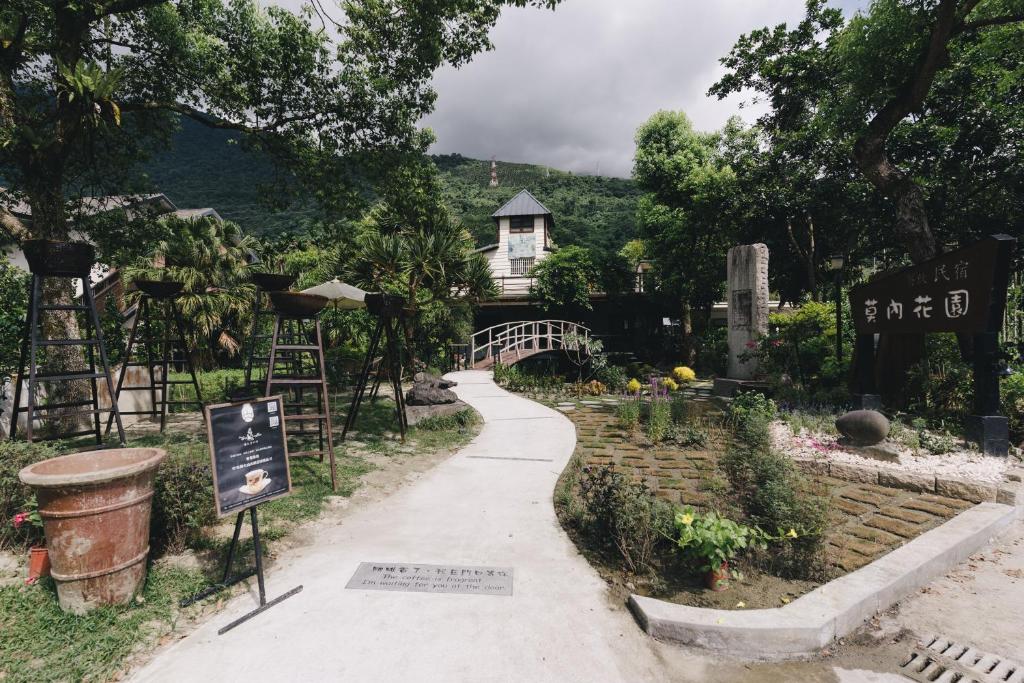 Monet Garden Coffee Farm