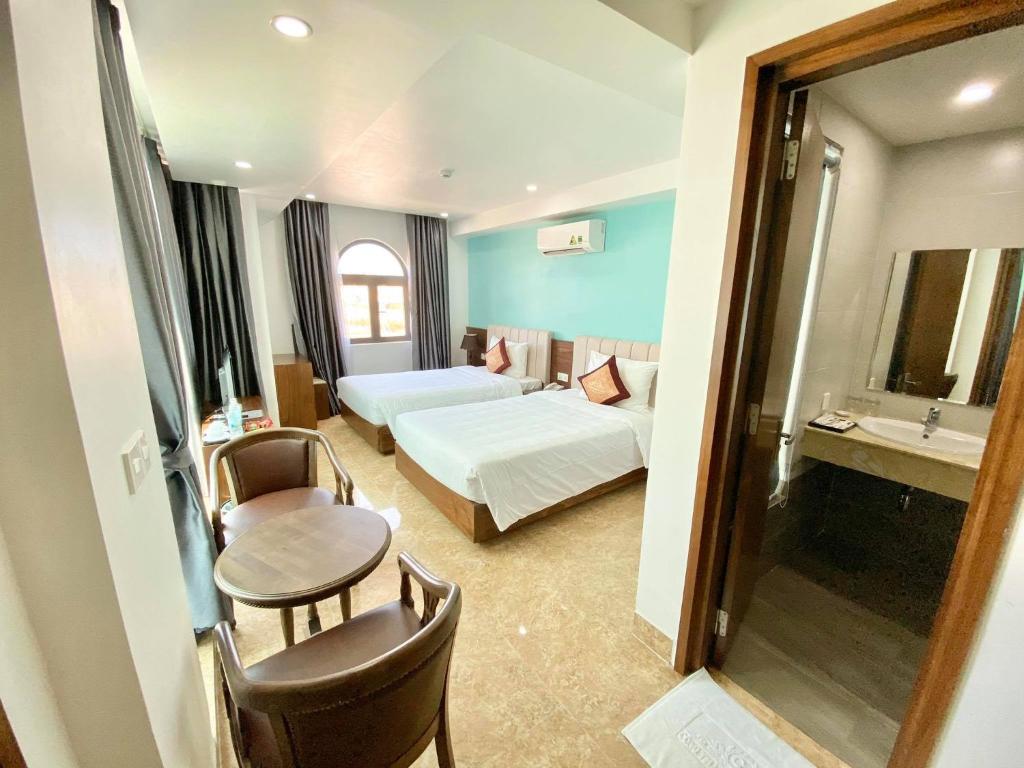 Công Thành Long Beach