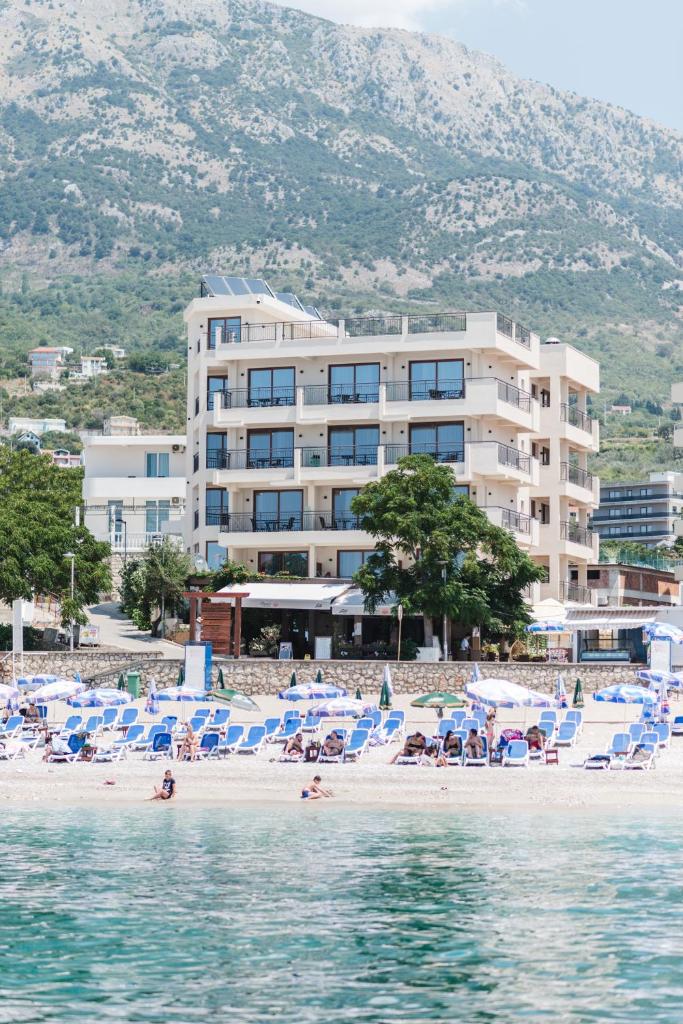 Sunset Hotel & Beach