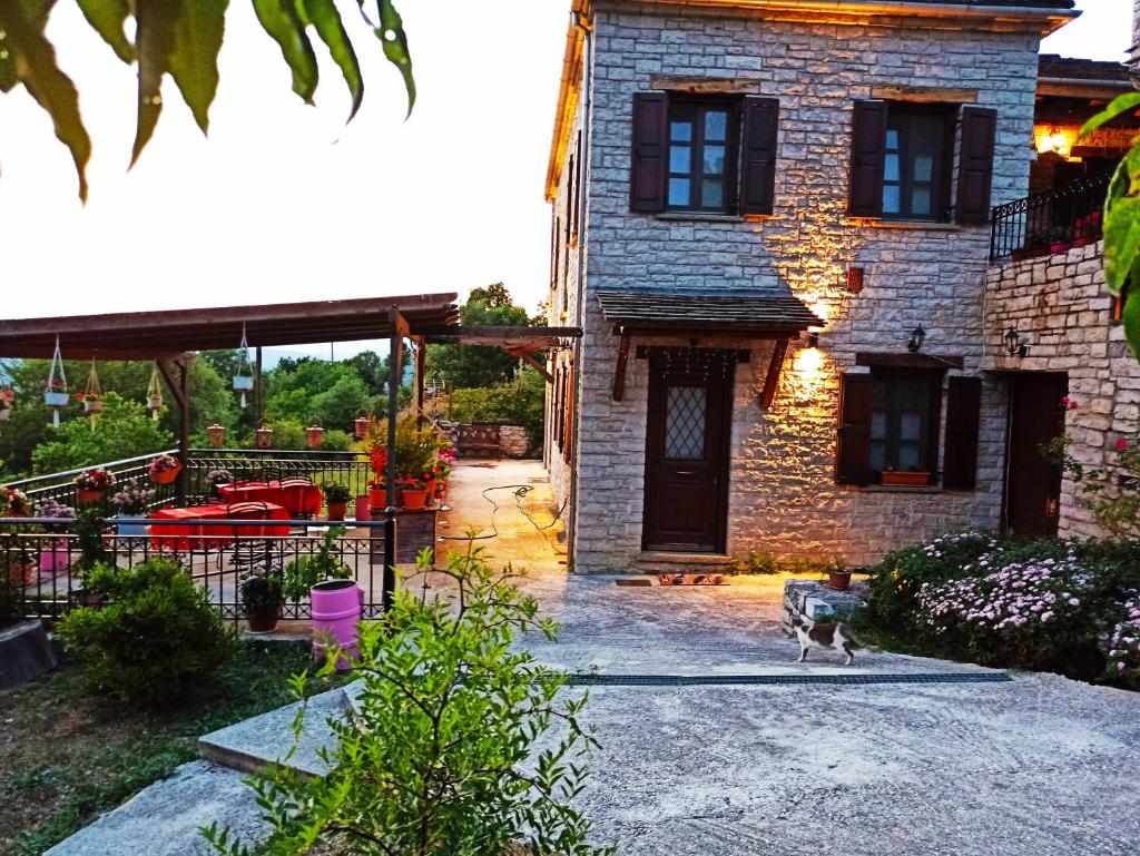 Foris House photo 2