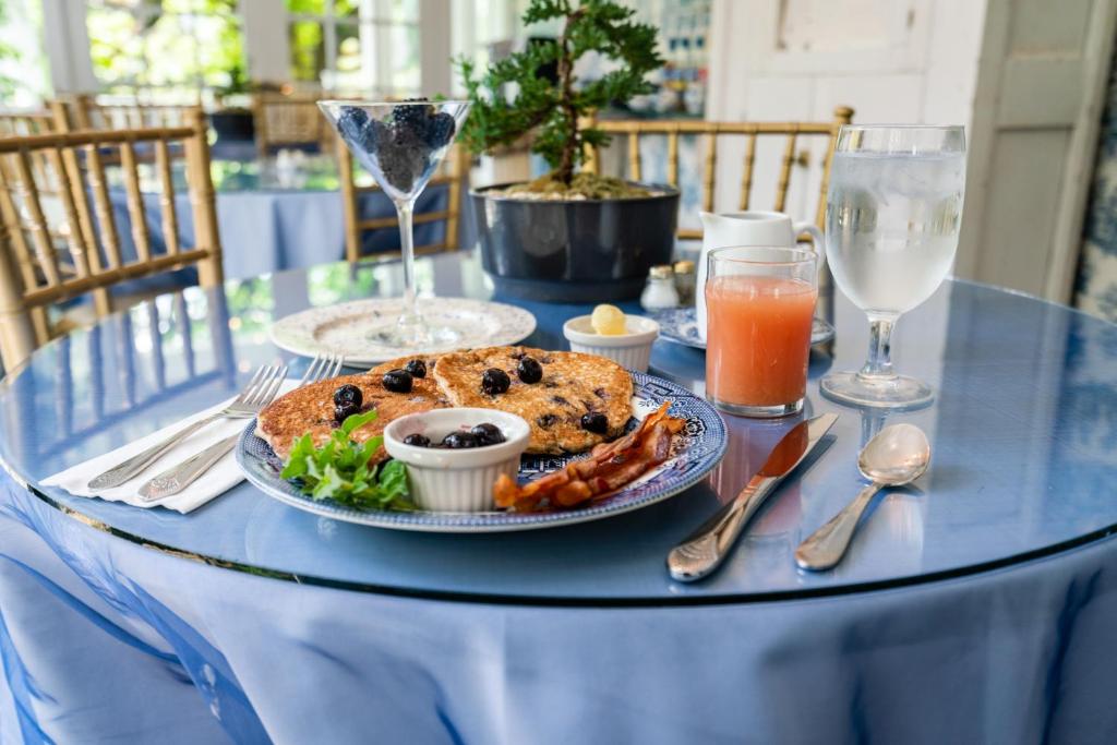 Bluefield Inn image