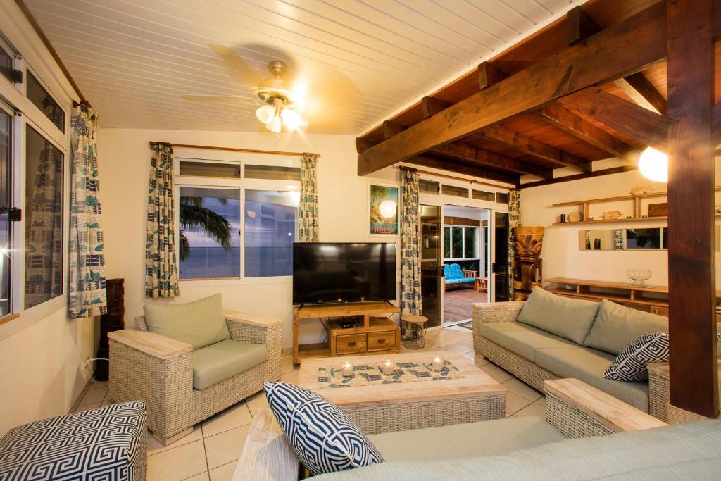 Villa Tepoe Pool and Beach photo 4