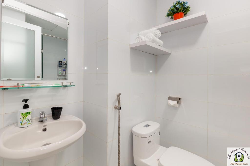 Can Ho Tan Son Nhat Airport