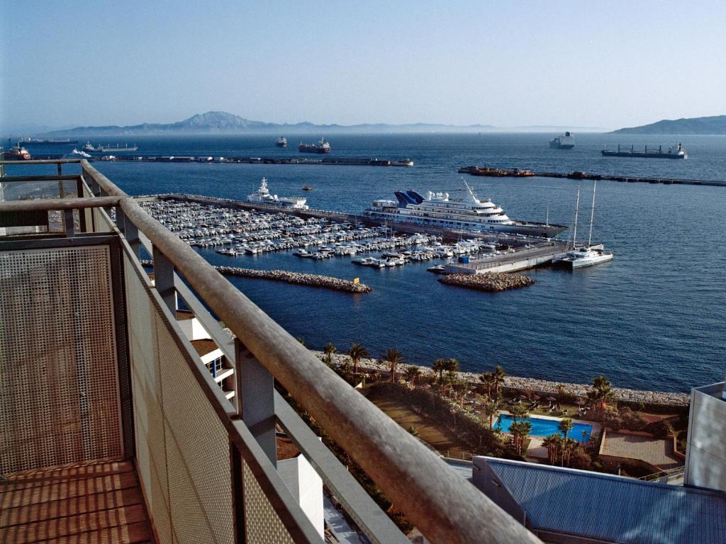 Atlantic Suites Serviced Apartments photo 2