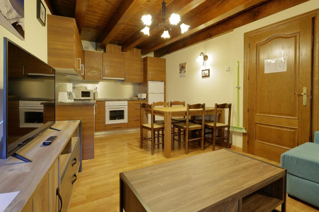 Aizkolarienea photo 3