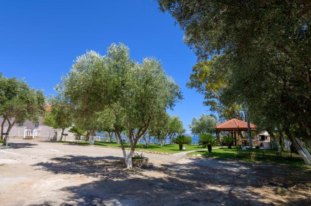 Zoumpouli Village photo 4