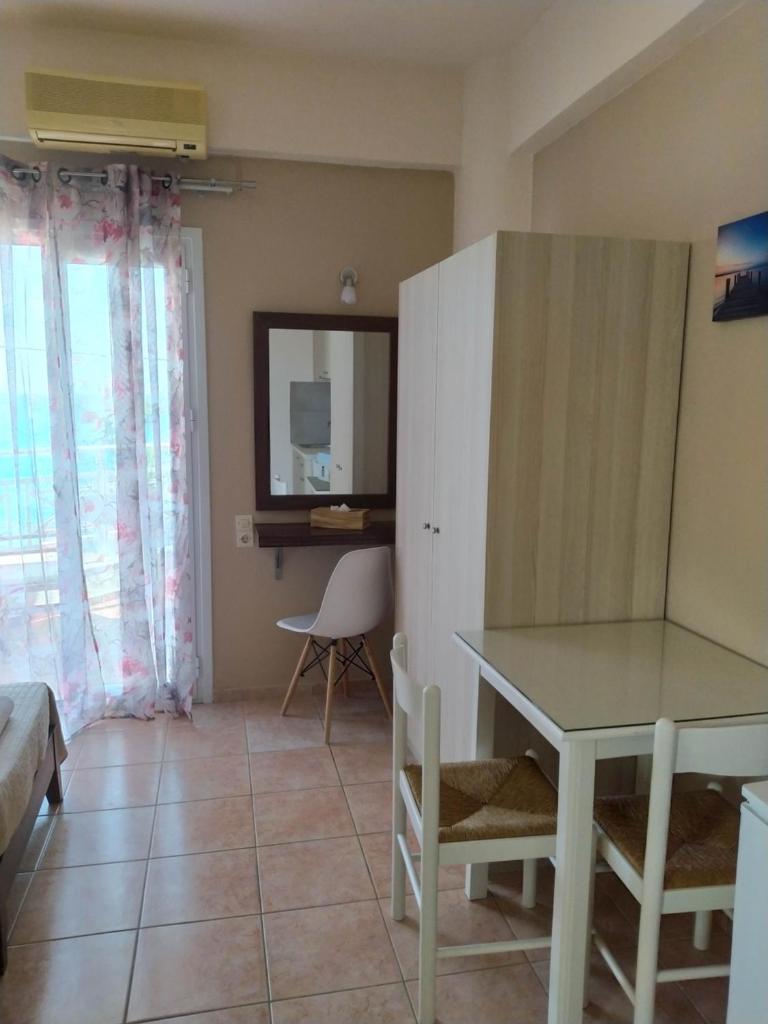 Cosy Apartment with Sea View photo 3