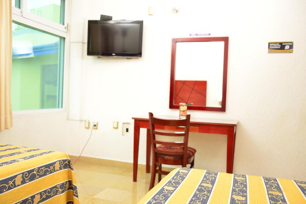 Hotel Paradise Inn photo 4