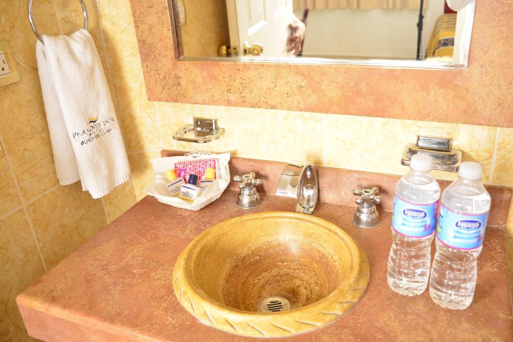 Hotel Paradise Inn photo 2