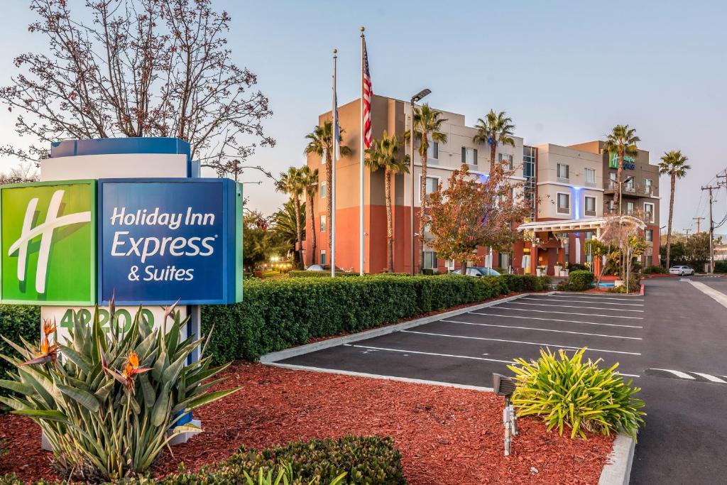 Holiday Inn Express Fremont-Milpitas Central, an IHG Hotel image