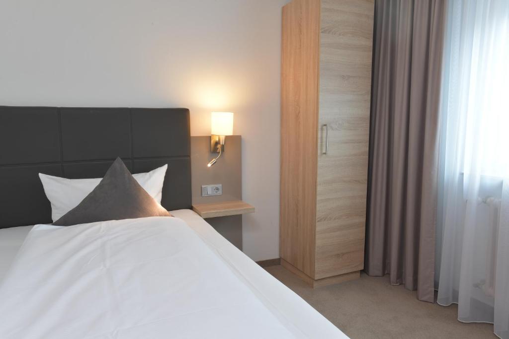 Одноместный (Одноместный номер), Hotel Krone