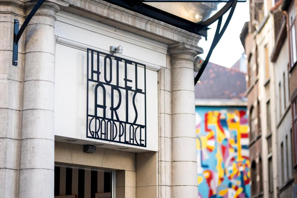 Aris Grand Place Hotel photo 1