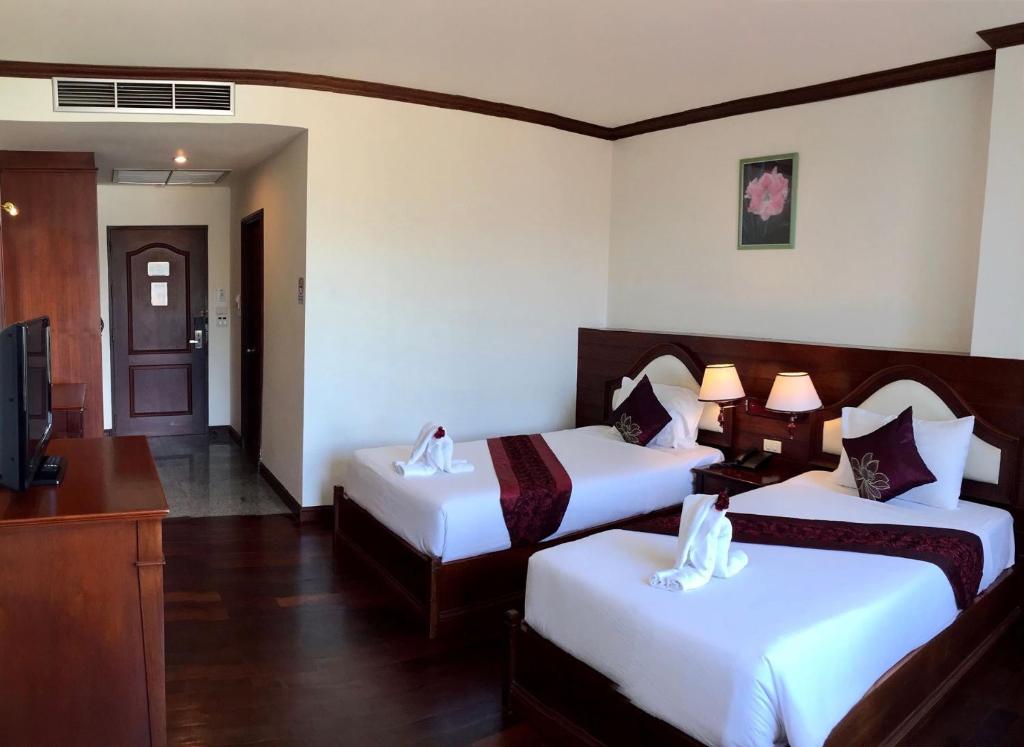Arawan Riverside Hotel photo 2