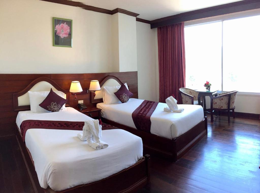 Arawan Riverside Hotel photo 1