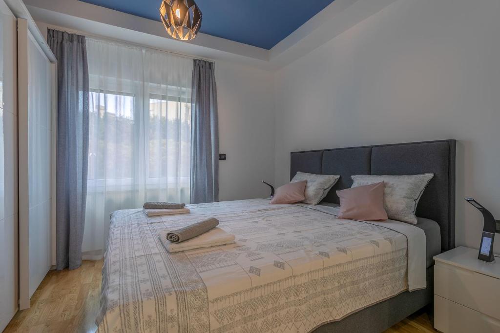 Arena Blue Dream - modern apartment with terrace photo 3