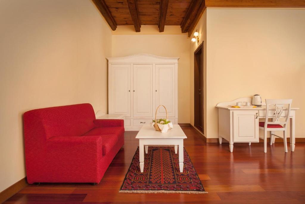 Villa Brignoli Room Type - Triple Room with Private Bathroom Villa Brignoli Room Type - Triple Room with Private Bathroom