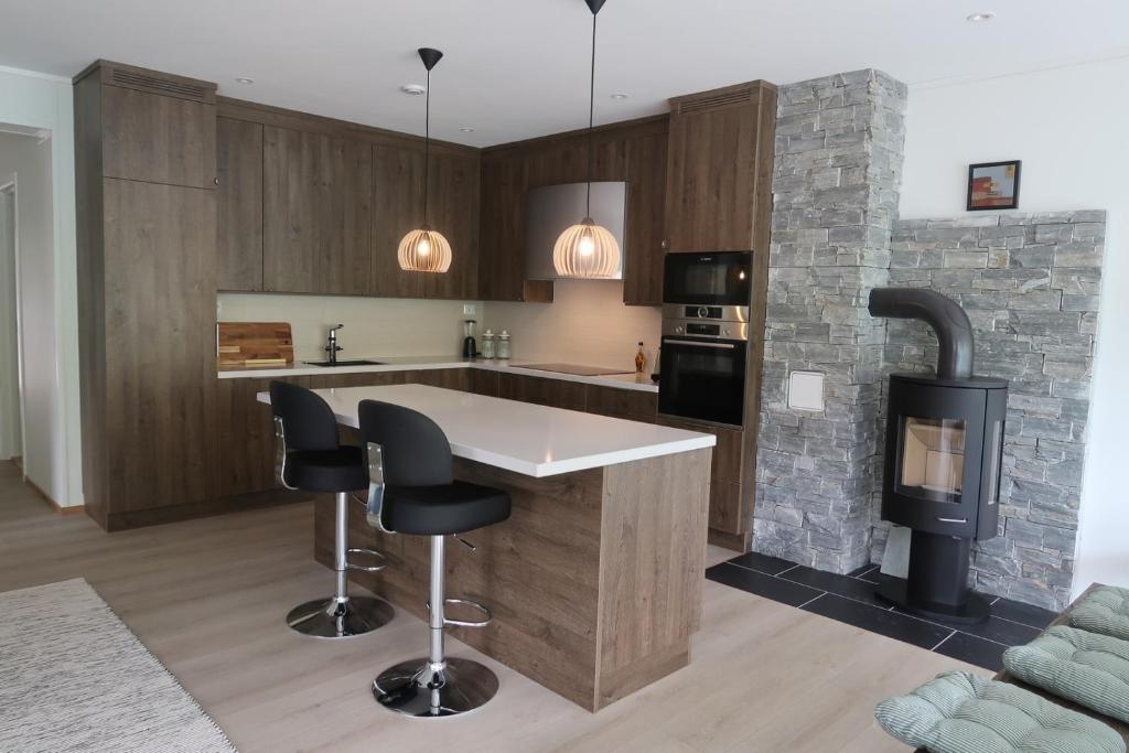 Olden Panorama Apartments - Fjord view - High Standard photo 4