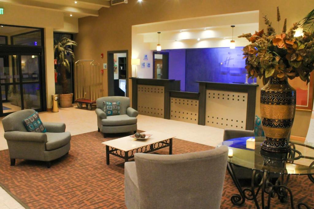 Holiday Inn Express Chihuahua, an IHG Hotel photo 4