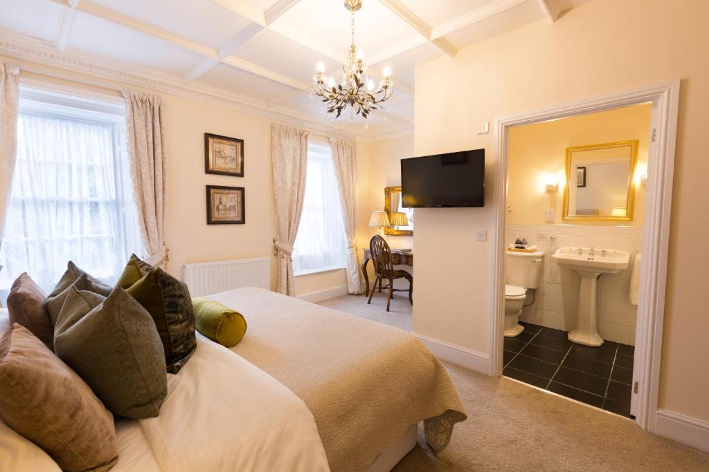 Warkworth House Hotel Room Type - Superior Double Room
