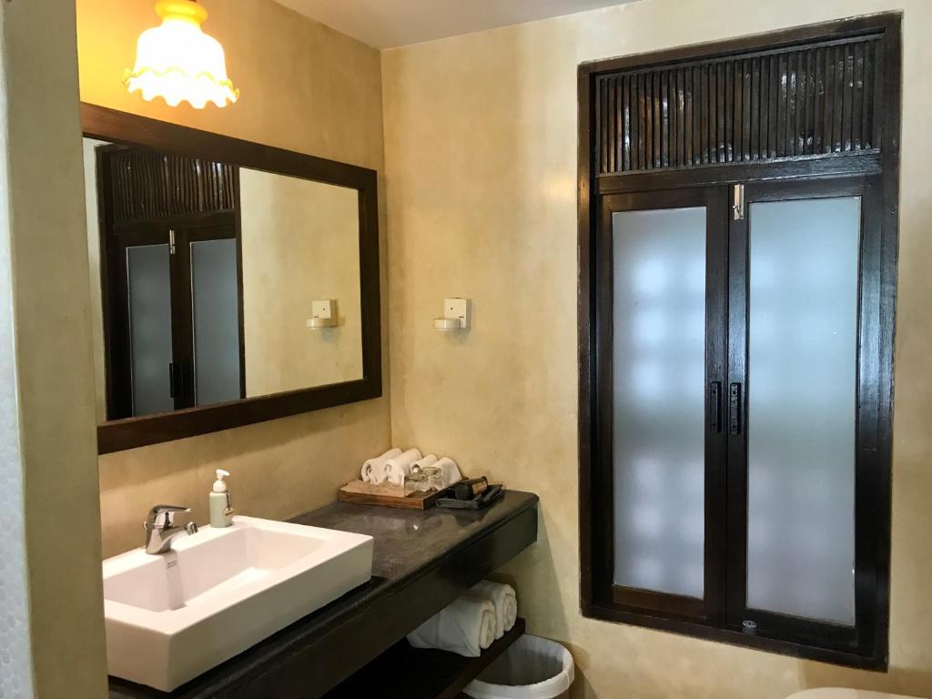 Двухместный (Двухместный номер Делюкс с 1 кроватью), AliSea Boutique Hotel