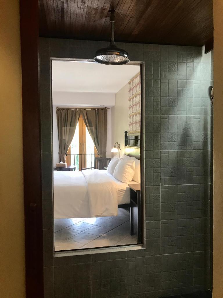 Сьюит (Люкс с кроватью размера «king-size» и гидромассажной ванной), AliSea Boutique Hotel